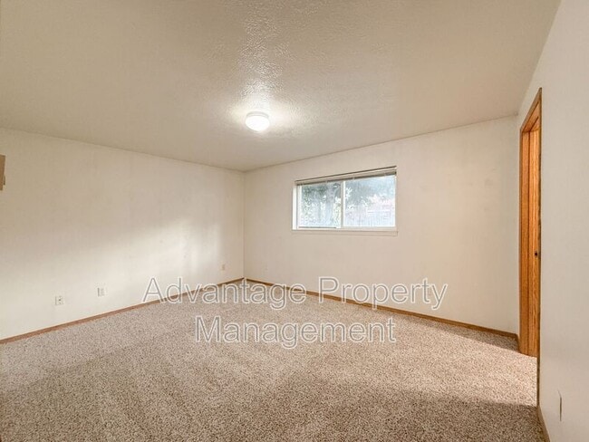 Building Photo - 240 S Monmouth Ave