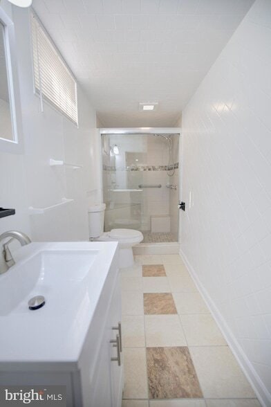 Building Photo - 3015 Gibbons Ave