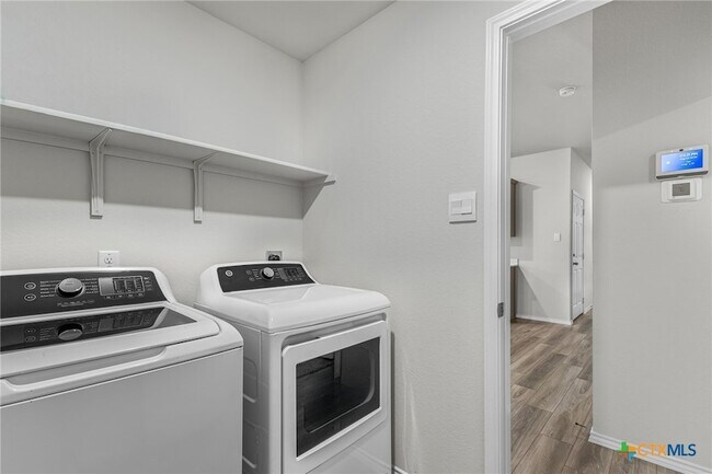 Building Photo - 4011 Baerlon Cv