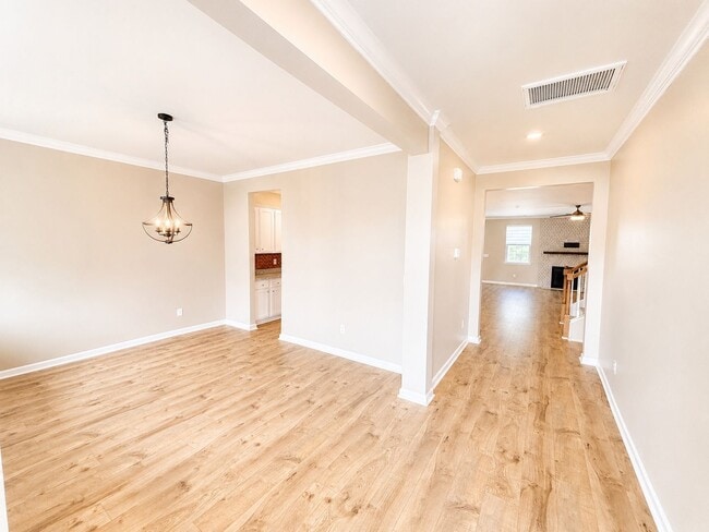 Building Photo - 119 Cherry Grv Dr