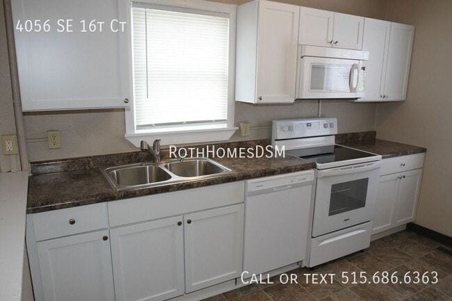 Building Photo - 4056 SE 16th Ct