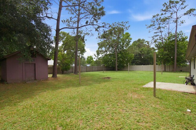 Building Photo - 359 John King Rd