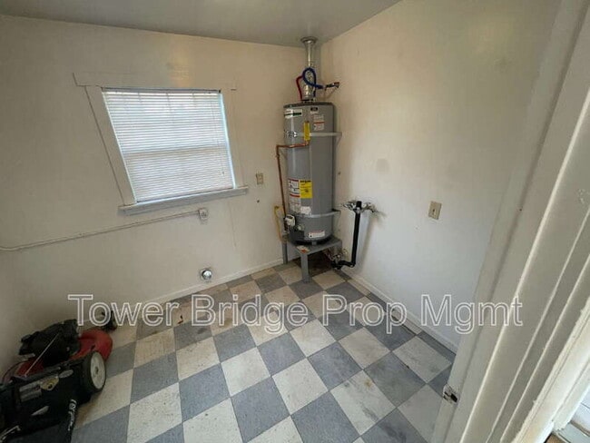 Building Photo - 2841 Taft St