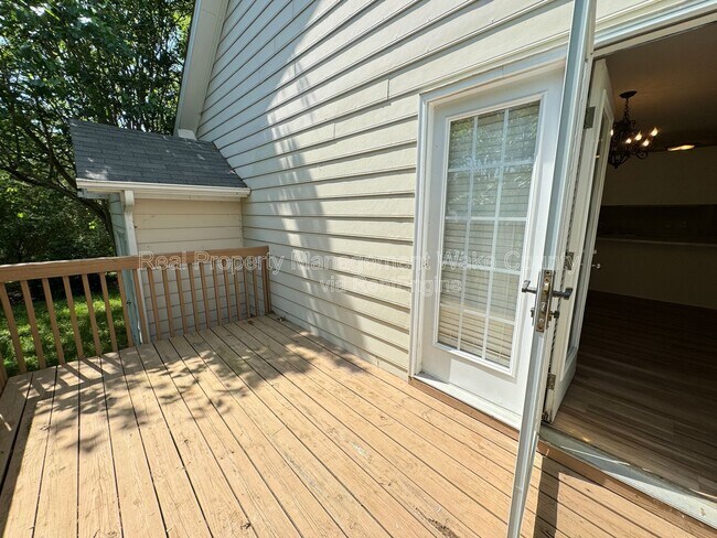 Building Photo - 4328 Bartholomew Cir