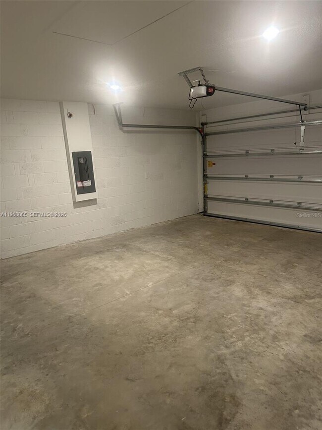 Building Photo - 8934 SW 135th Street Rd