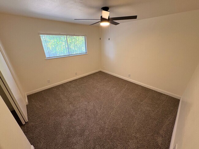 Building Photo - 0817