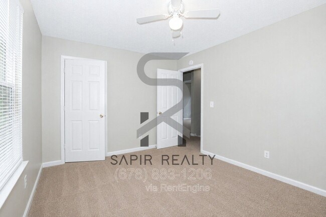 Building Photo - 6989 Setters Way
