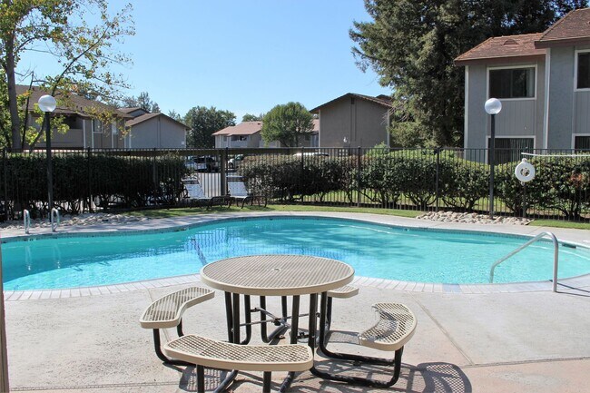Building Photo - Sunflorin Village Apartments