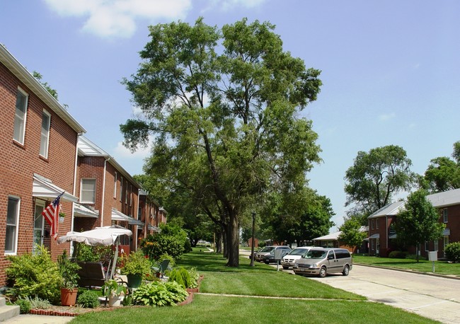 Meadowlands Apartments - Patriot Square Apartments