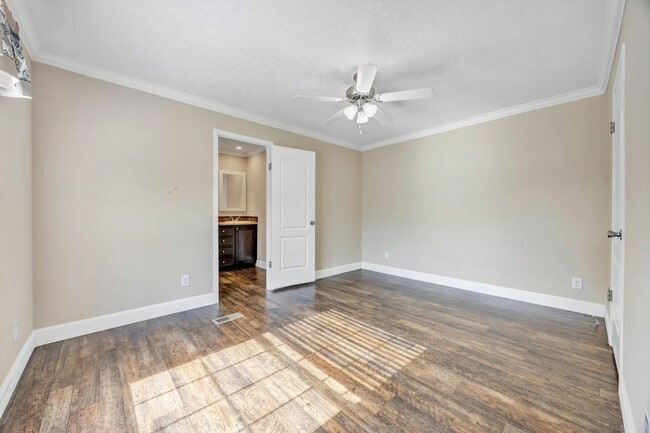 Building Photo - 500 Chaffee Rd S