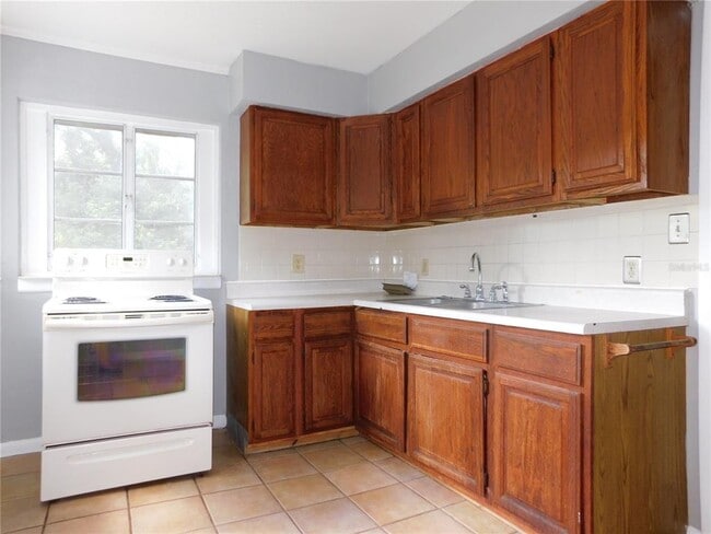 Building Photo - 541 NE 11th St