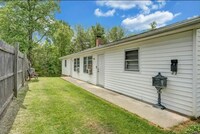 Building Photo - 85 Wilson St