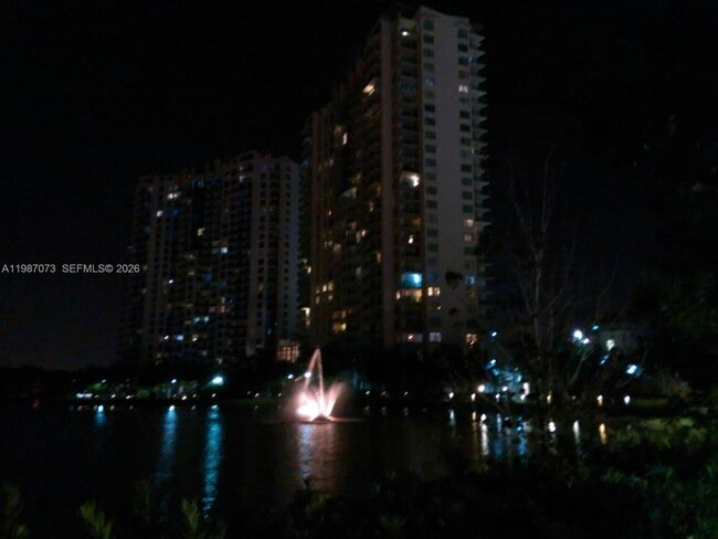 Building Photo - 2641 N Flamingo Rd