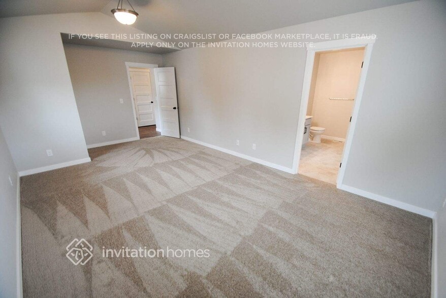 Building Photo - 6113 47th Pl NE