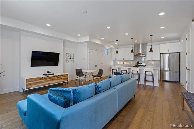 Building Photo - 2929 Lawrence St