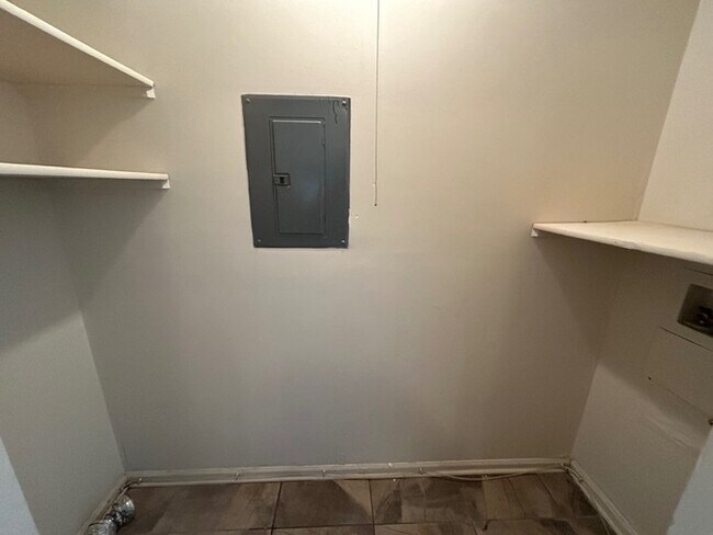 Building Photo - 3609 Juneau Rd