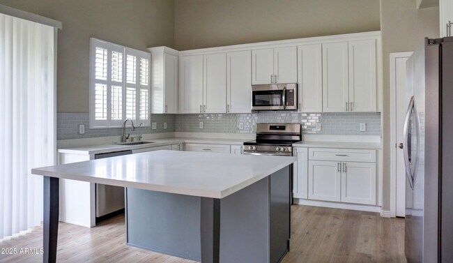 Building Photo - 6656 S Classic Way