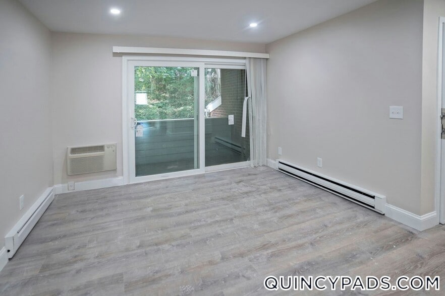 Building Photo - 40 Presidential Dr