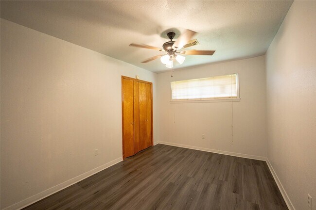 Building Photo - 4402 Balkin St