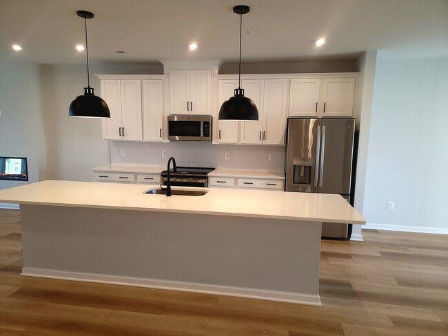 Building Photo - Like New 3 Bedroom Home with Garage For Rent in Henrico