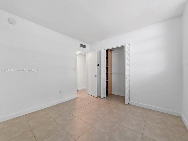 Building Photo - 750 NE 64th St