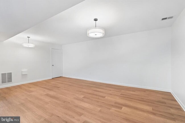 Building Photo - 11710 Milbern Dr