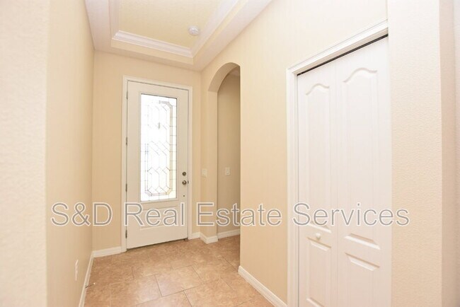 Building Photo - 5632 Aral Dr