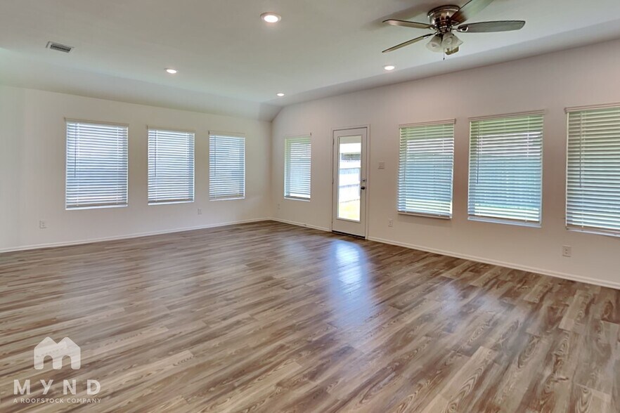 Building Photo - 9446 Brookwood Bnd Dr