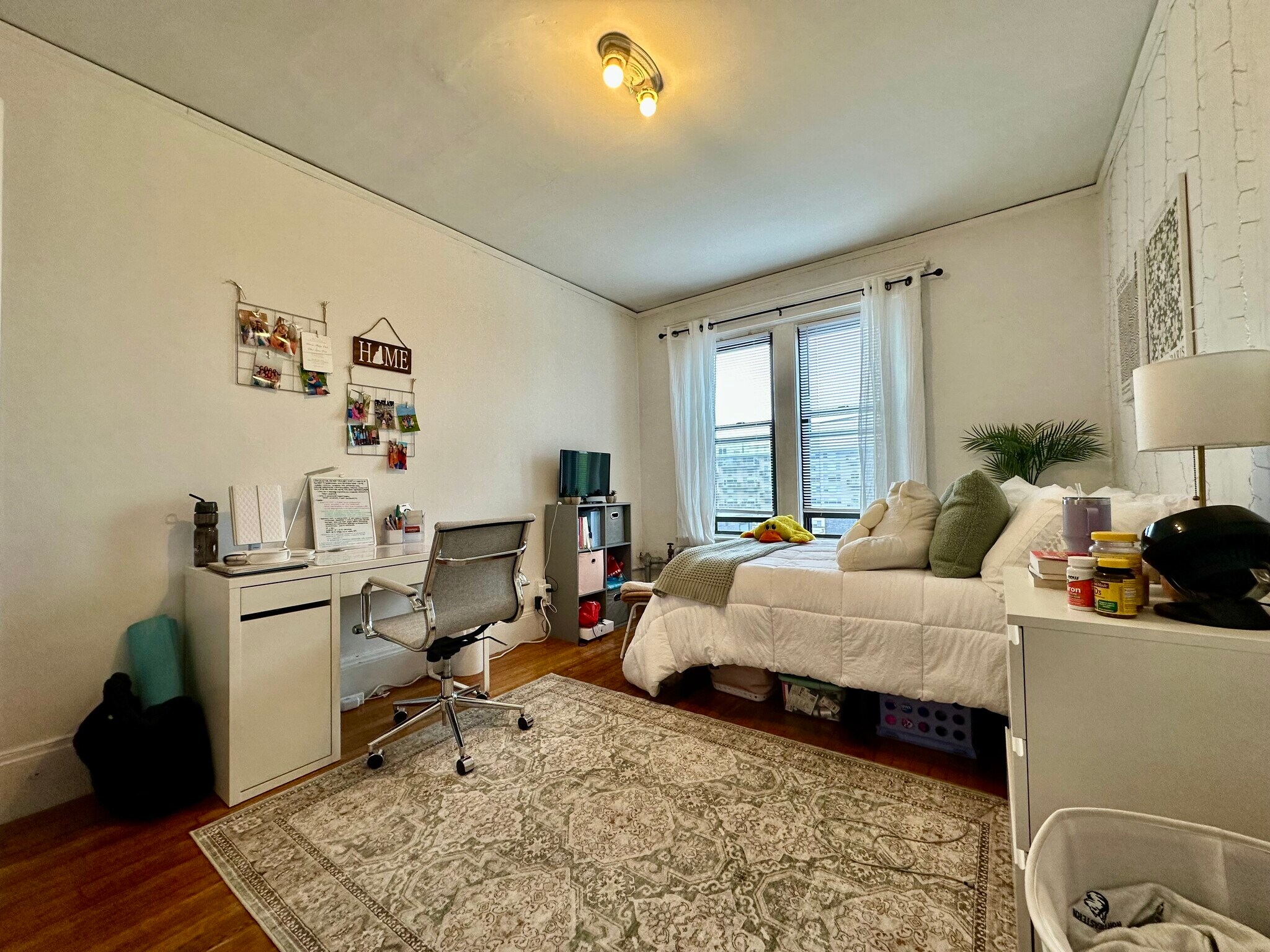 Building Photo - 456 Park Dr