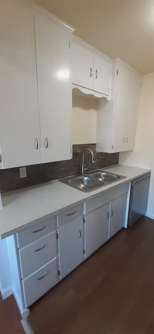 Building Photo - 2bd/1ba Seattle Home