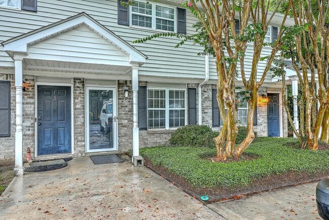 Building Photo - 502 Stinson Dr