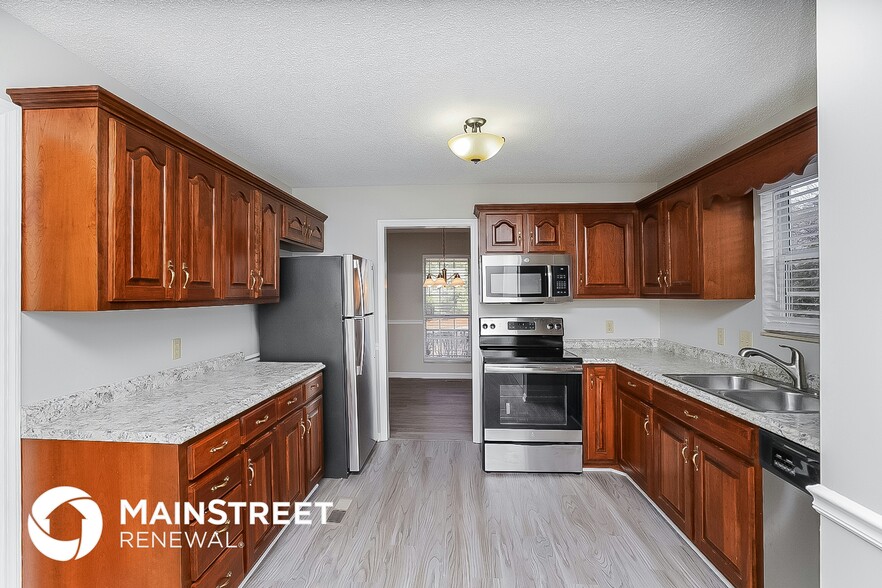 Building Photo - 1709 Hunters Branch Rd