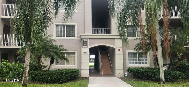 Building Photo - 5011 Wiles Rd