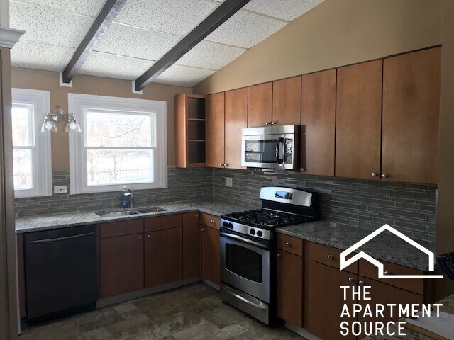 Primary Photo - 1227 Wood Ave