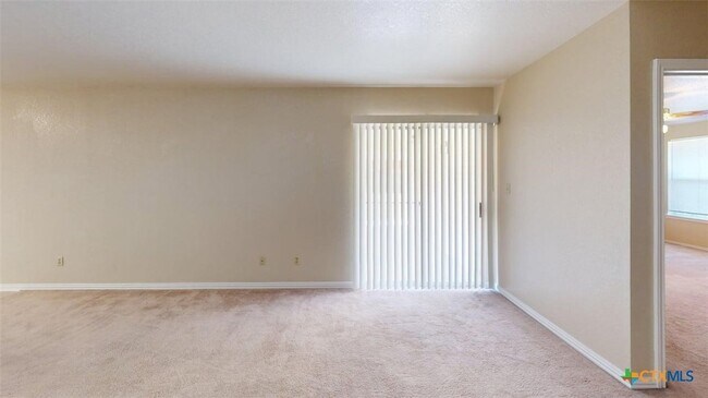Building Photo - 4405 Hondo Dr