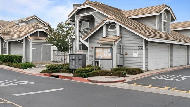 Building Photo - 10371 Garden Grove Blvd