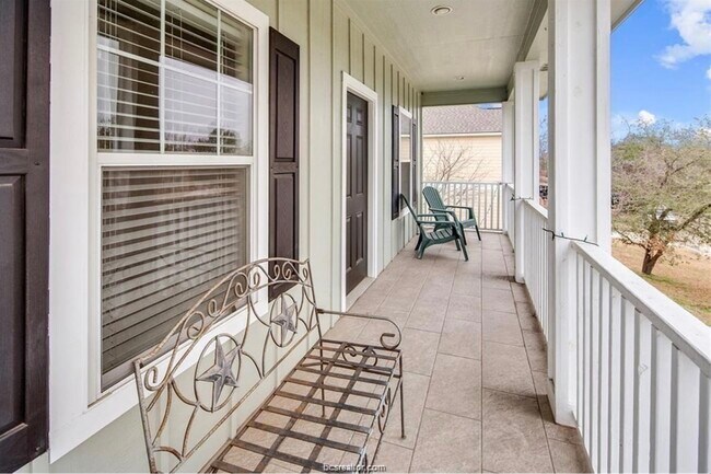 Building Photo - 1601 Lenert Cir
