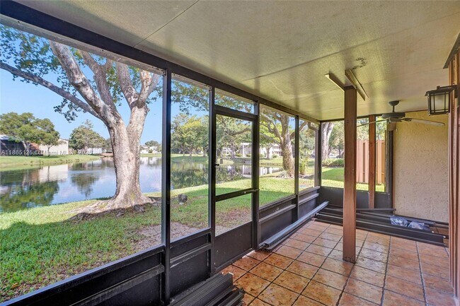 Building Photo - 4163 SW 85th Ave