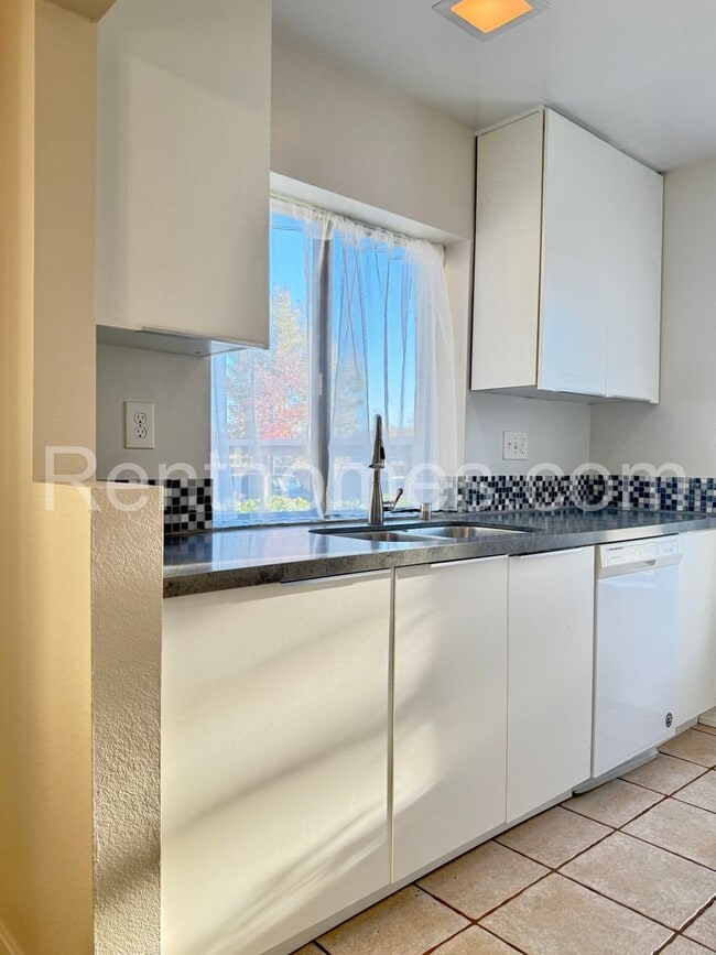 Building Photo - Mira Mesa, 8488 New Salem St #69, 2 Master...