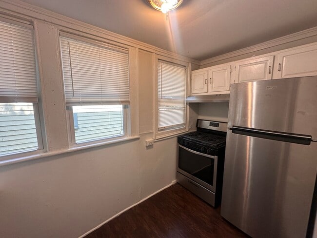 Building Photo - Charming Home in Historic Downtown Wilmington