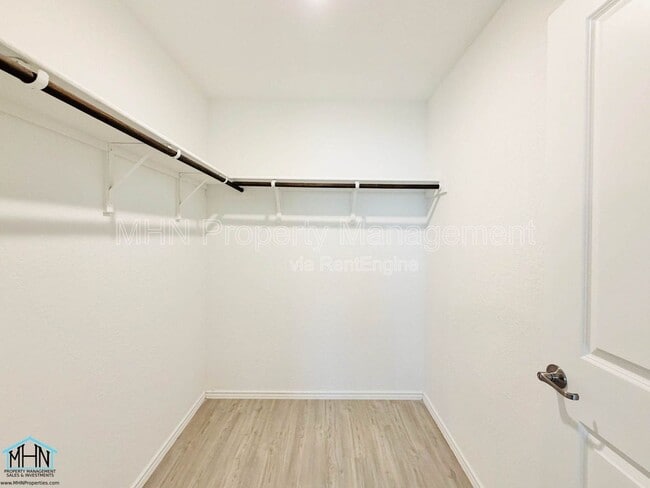 Building Photo - 10154 Asta Trl