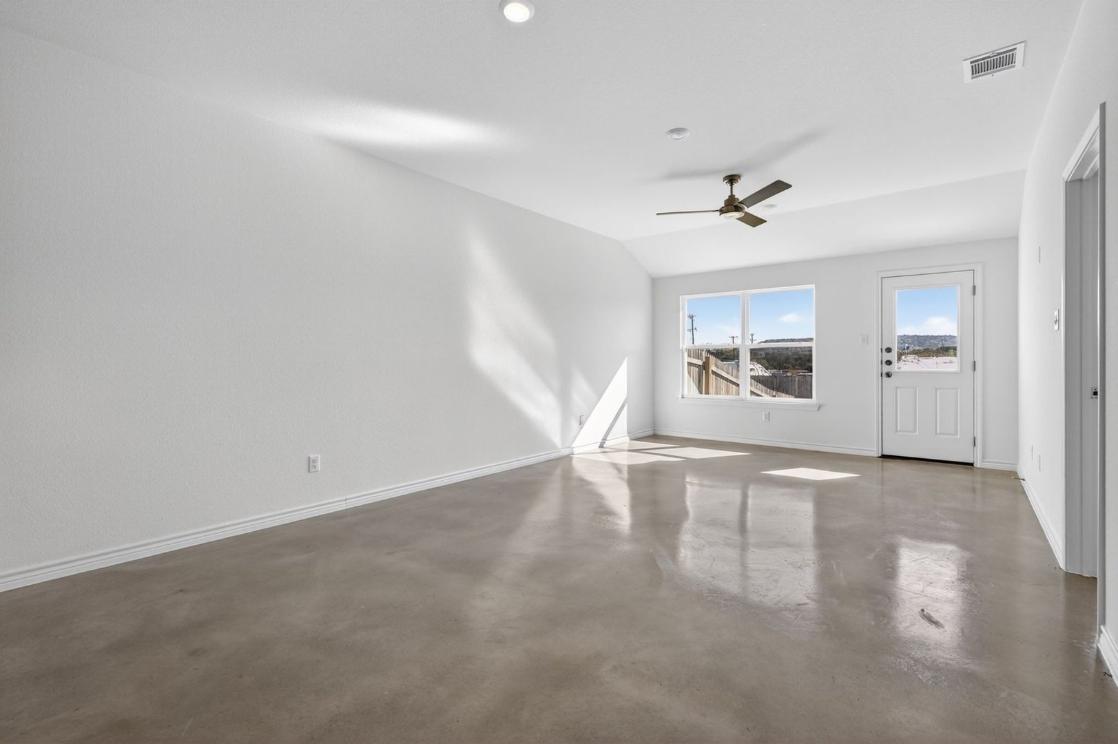 Building Photo - 1255 Concord Dr