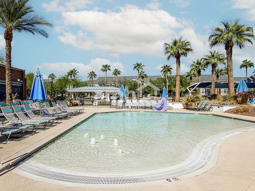 Building Photo - 20706 W Thomas Rd