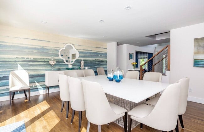 Building Photo - 48 Woodthrush Ln