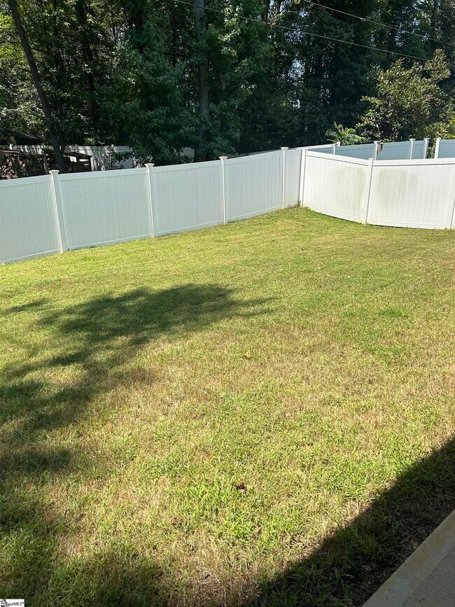 Building Photo - 135 All Star Way