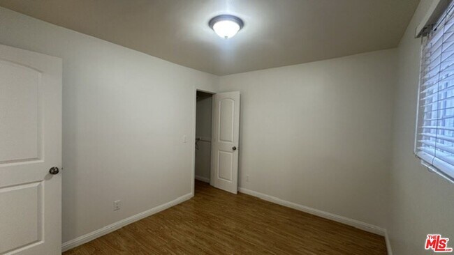 Building Photo - 1849 S Wilton Pl