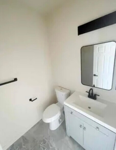 Building Photo - 1528 Wilford Ave