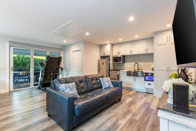 Building Photo - 4816 Indianola Way