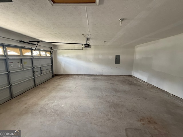 Building Photo - 221 Cody Dr