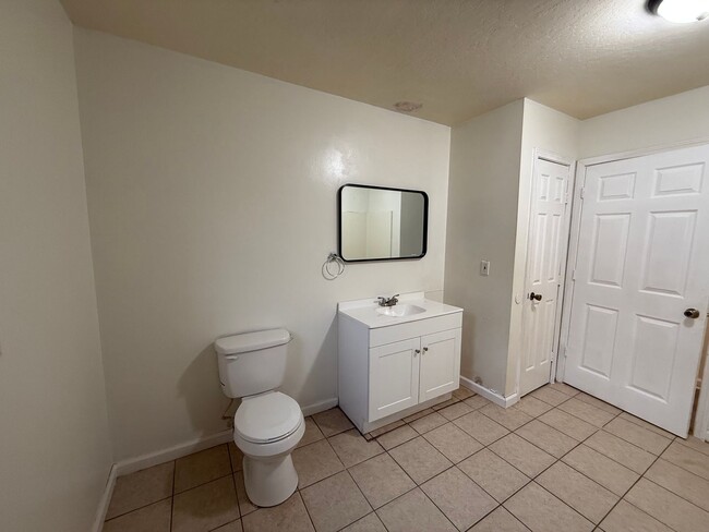 Building Photo - 3 Bedroom/1 Bathroom Home in Paragould AR ...
